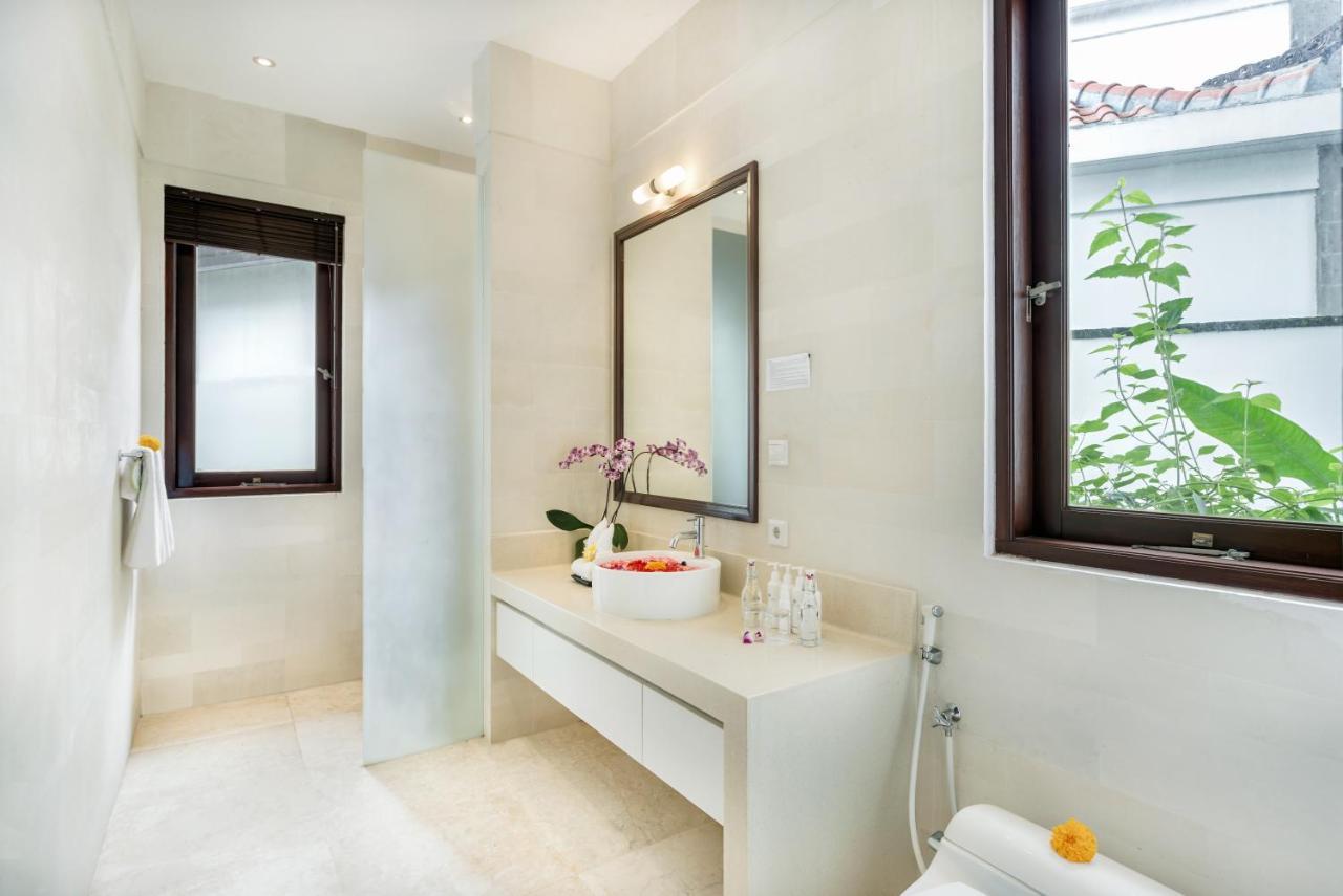 Villa Bali Blue Jimbaran  Exterior photo